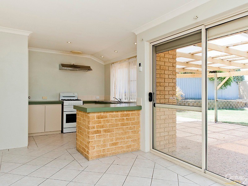 6 Lawrie Court, Clarkson WA 6030