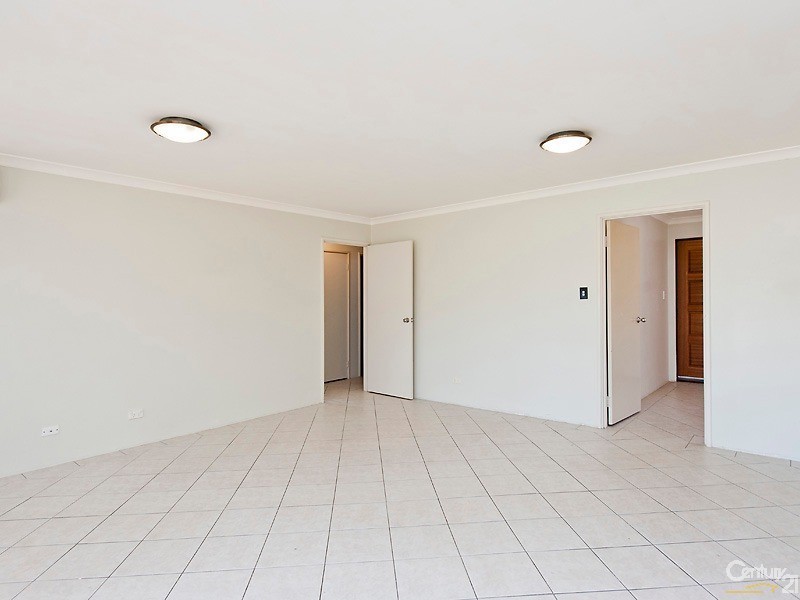 6 Lawrie Court, Clarkson WA 6030