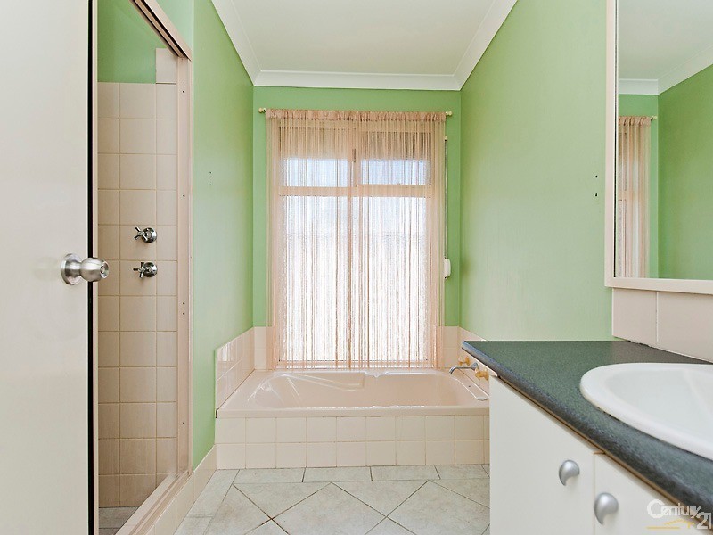 6 Lawrie Court, Clarkson WA 6030