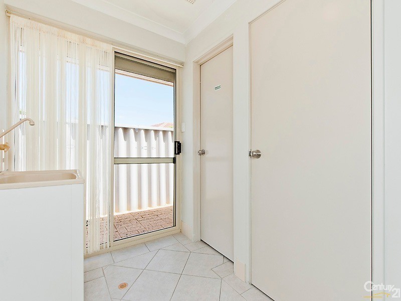 6 Lawrie Court, Clarkson WA 6030