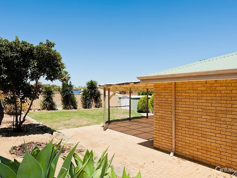 6 Lawrie Court, Clarkson WA 6030