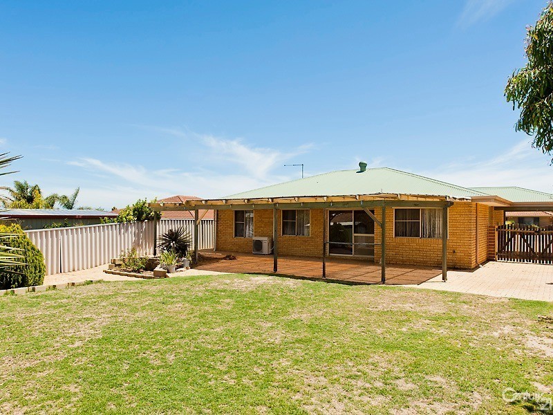 6 Lawrie Court, Clarkson WA 6030