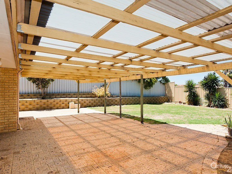 6 Lawrie Court, Clarkson WA 6030