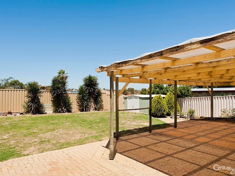 6 Lawrie Court, Clarkson WA 6030