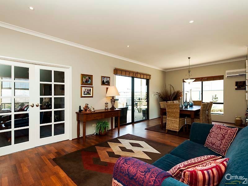 7 Bass Chase, Yanchep WA 6035
