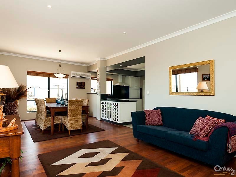 7 Bass Chase, Yanchep WA 6035