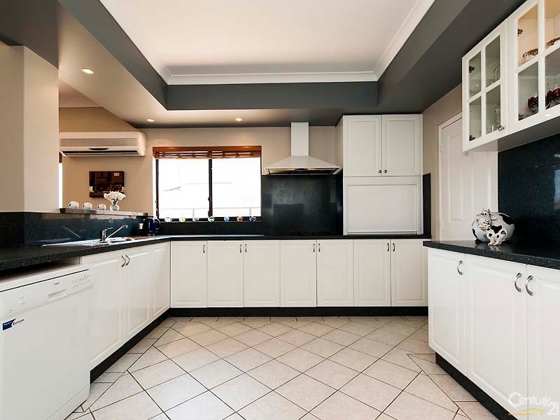 7 Bass Chase, Yanchep WA 6035