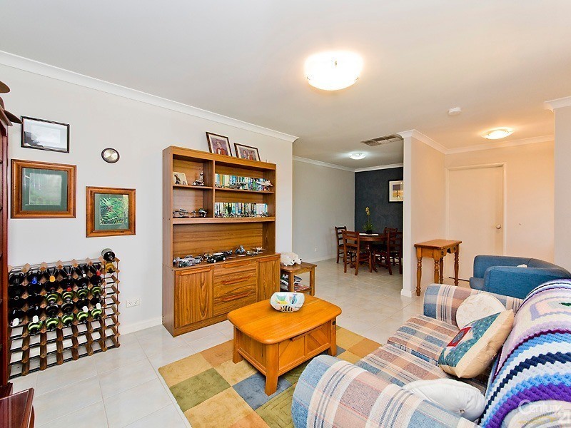 49 Midlothian Crescent, Kinross WA 6028