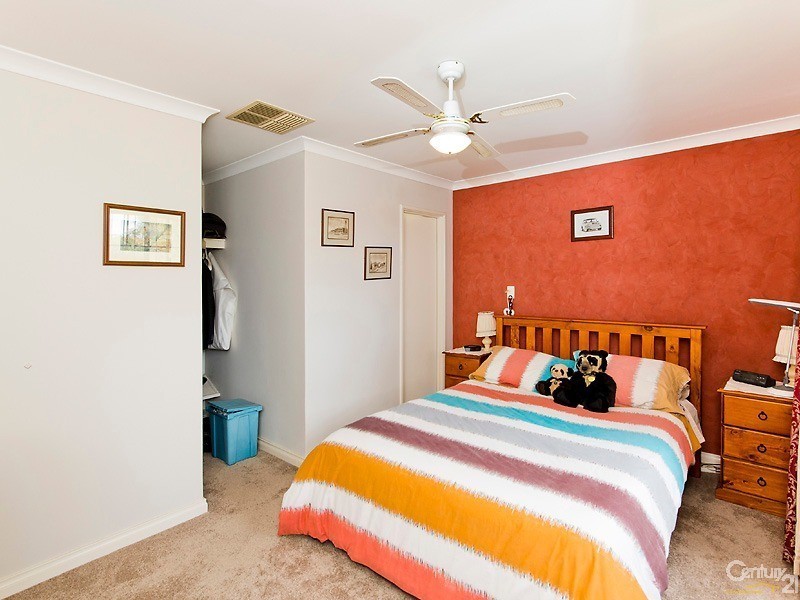 49 Midlothian Crescent, Kinross WA 6028