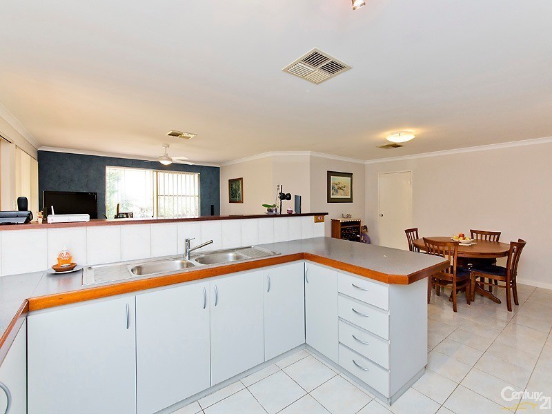 49 Midlothian Crescent, Kinross WA 6028