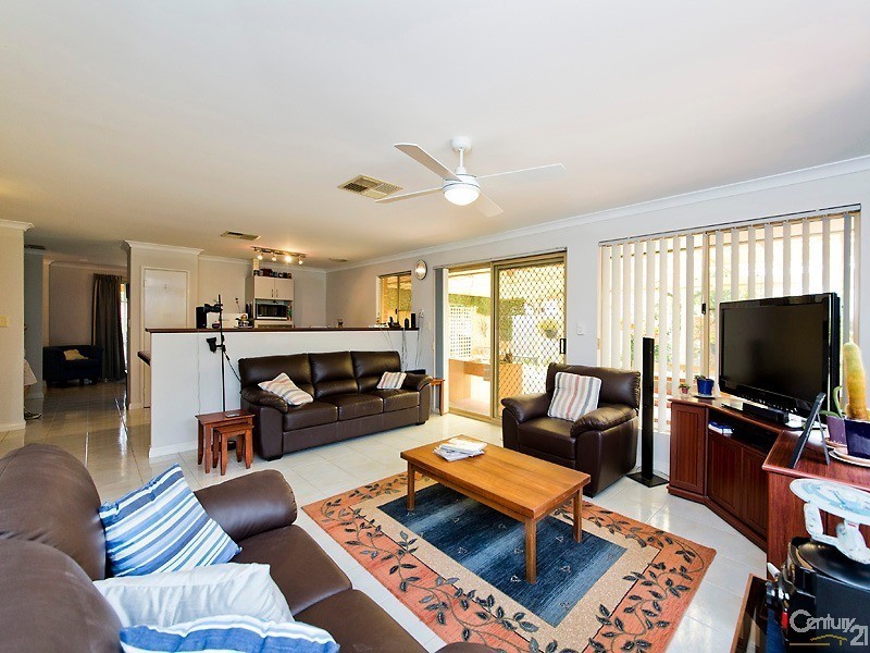 49 Midlothian Crescent, Kinross WA 6028