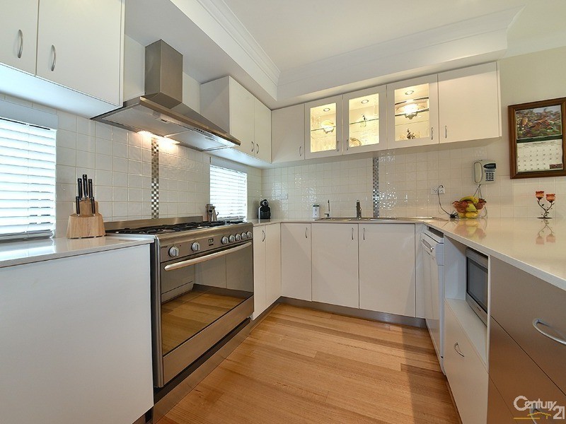 27 Glensanda Way, Mindarie WA 6030