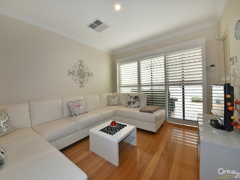 27 Glensanda Way, Mindarie WA 6030