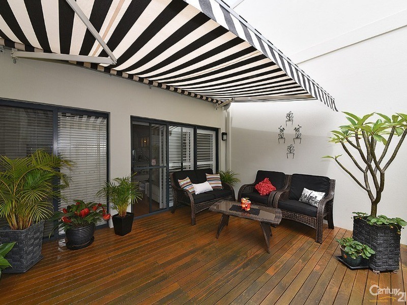 27 Glensanda Way, Mindarie WA 6030