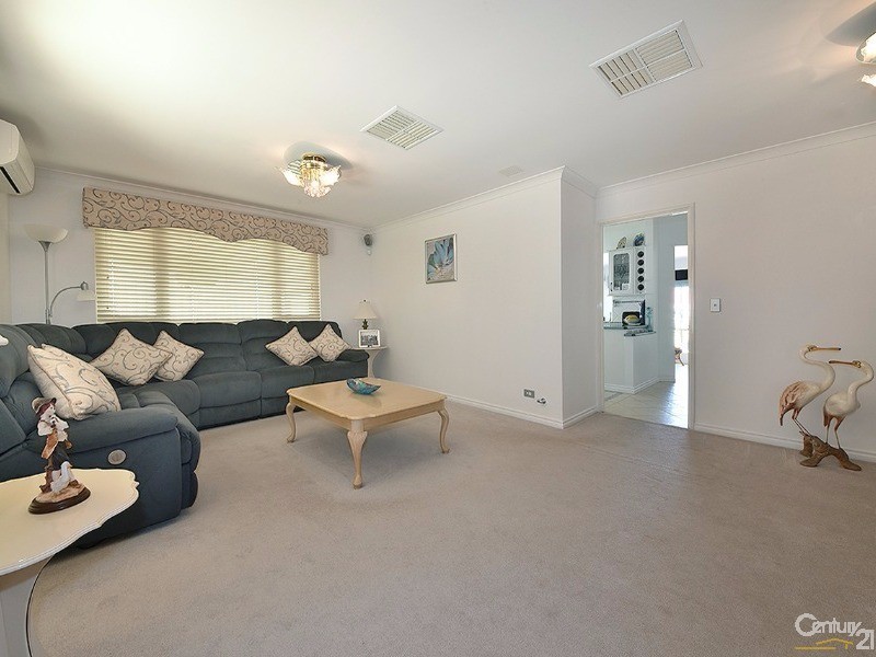 6 Dilkera Place, Quinns Rocks WA 6030