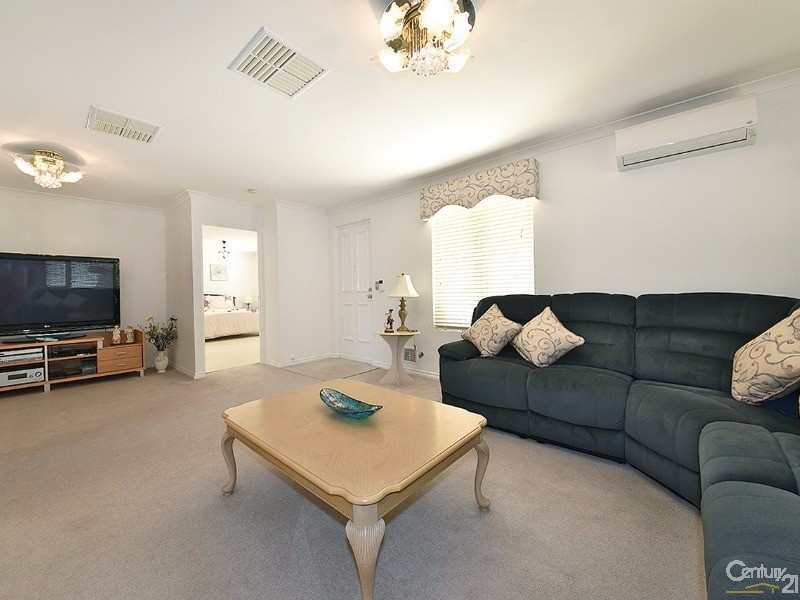 6 Dilkera Place, Quinns Rocks WA 6030