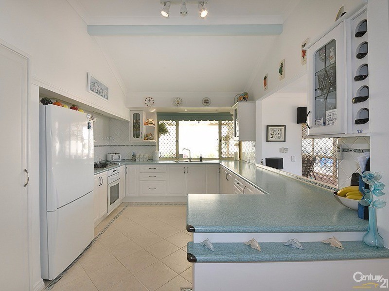 6 Dilkera Place, Quinns Rocks WA 6030