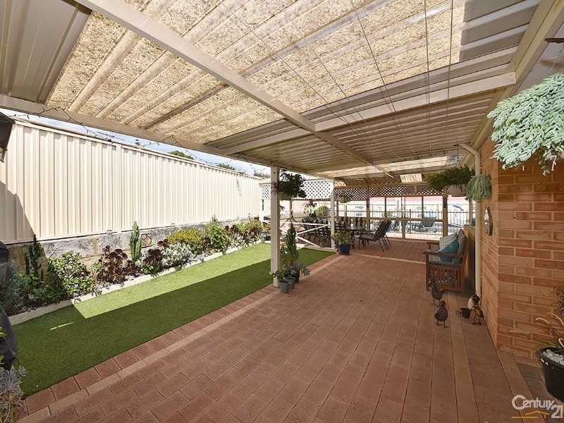 6 Dilkera Place, Quinns Rocks WA 6030