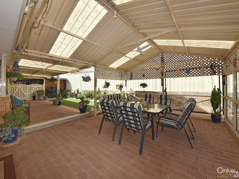 6 Dilkera Place, Quinns Rocks WA 6030