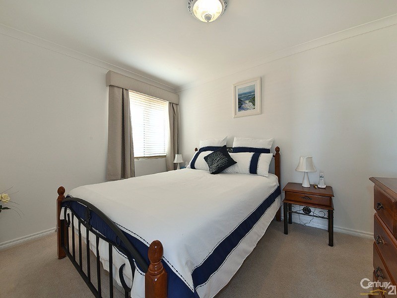 6 Dilkera Place, Quinns Rocks WA 6030