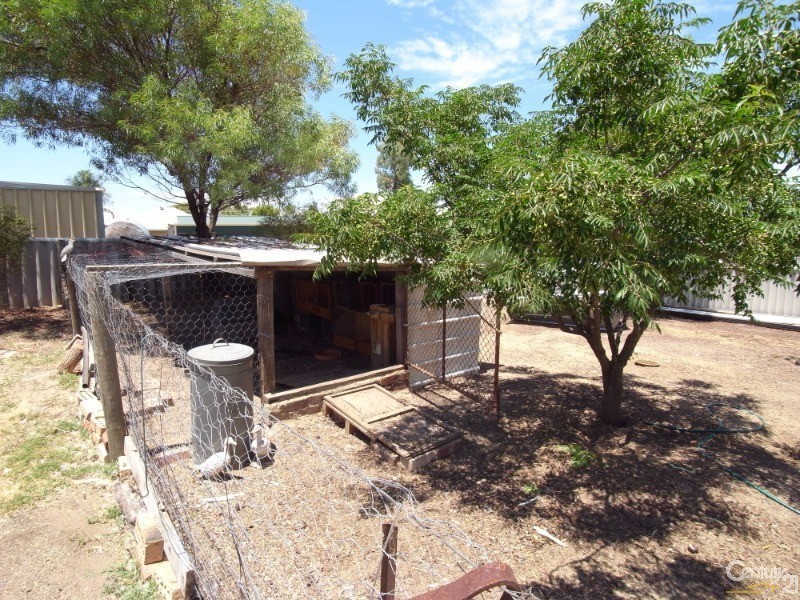 9  Harrington Street, Calingiri WA 6569