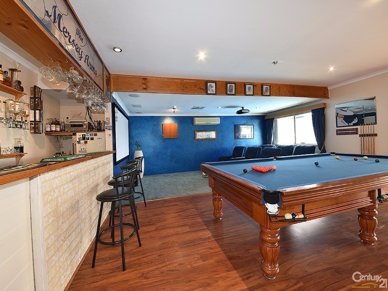 100 Santa Barbara Pde, Quinns Rocks WA 6030