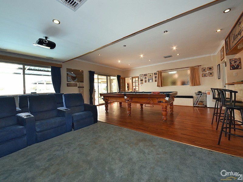 100 Santa Barbara Pde, Quinns Rocks WA 6030