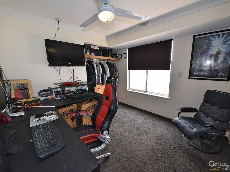 100 Santa Barbara Pde, Quinns Rocks WA 6030