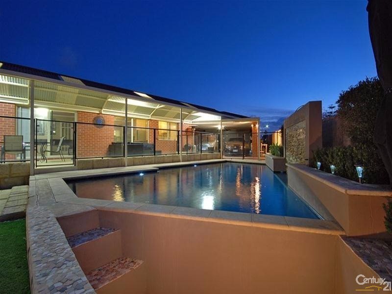 1 Bodrum Crescent, Mindarie WA 6030