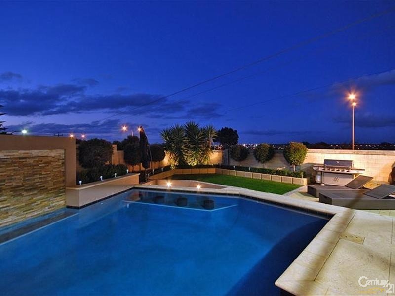 1 Bodrum Crescent, Mindarie WA 6030