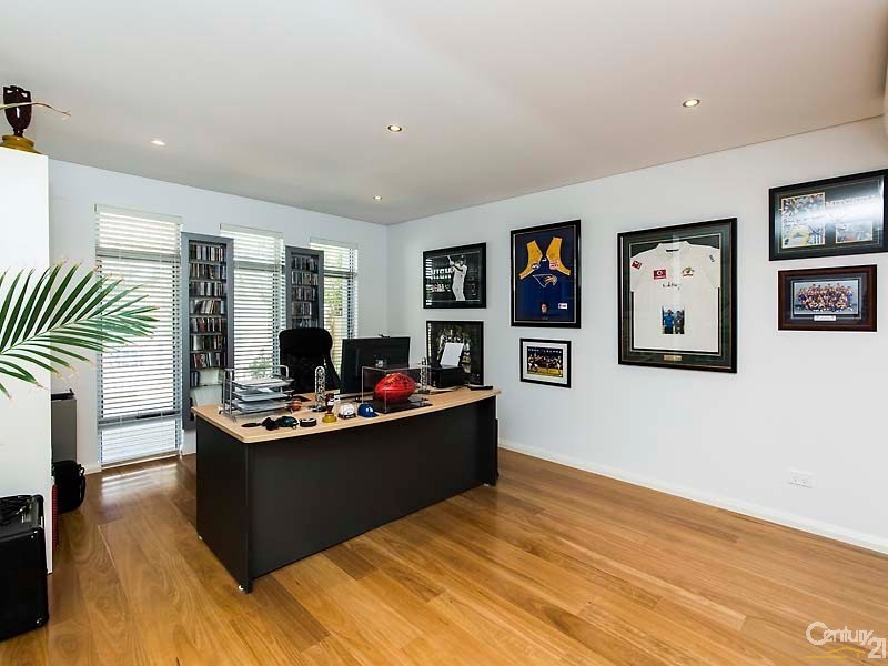 22 Ocean Falls Boulevard, Mindarie WA 6030