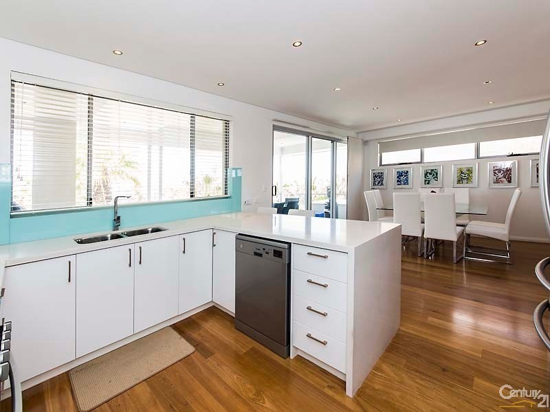 22 Ocean Falls Boulevard, Mindarie WA 6030