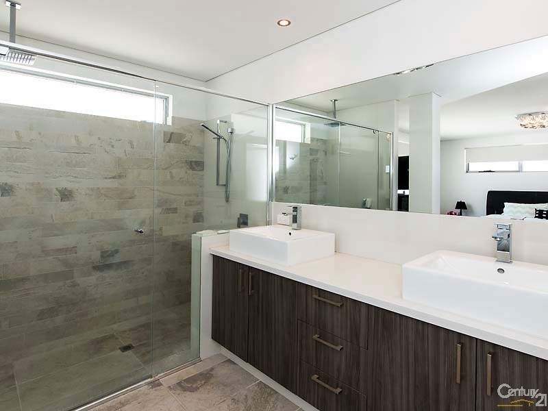 22 Ocean Falls Boulevard, Mindarie WA 6030