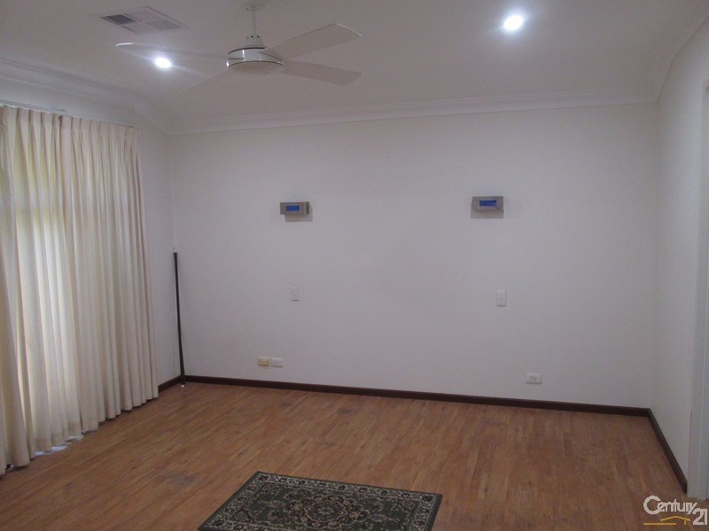 35 Cobradah Way, Kingsley WA 6026