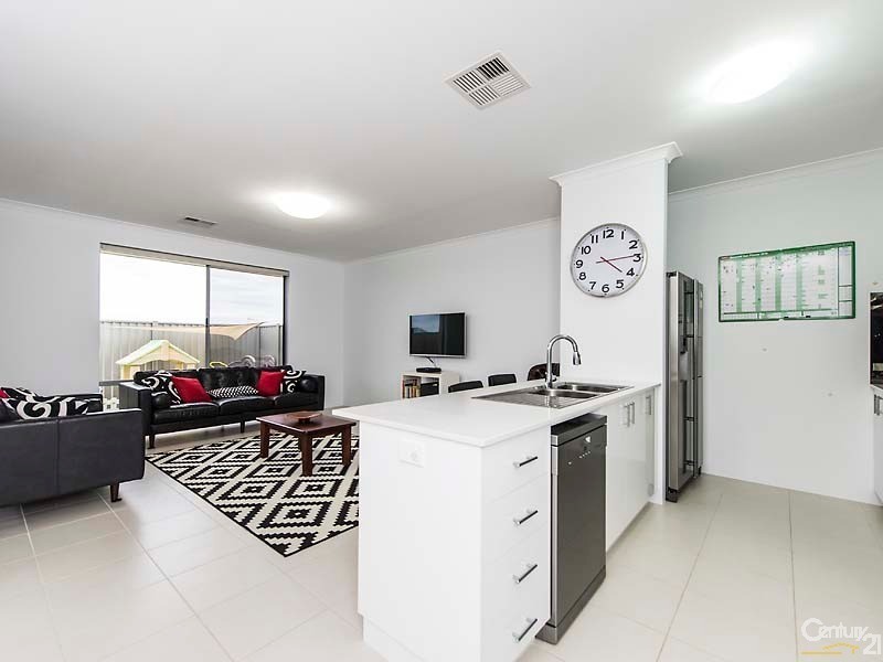 18 Makassar Way, Clarkson WA 6030