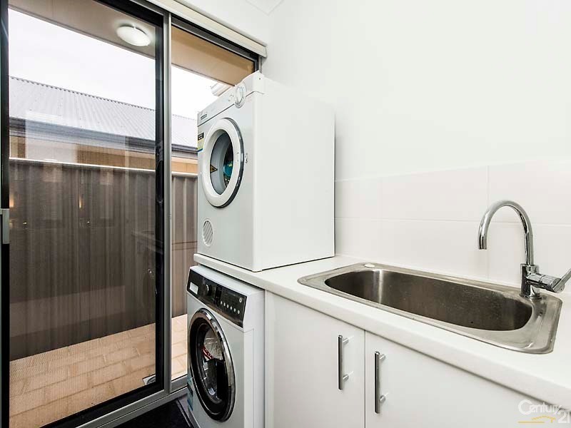 18 Makassar Way, Clarkson WA 6030