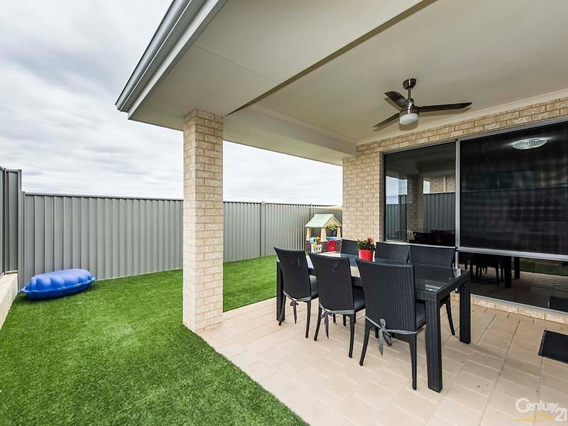 18 Makassar Way, Clarkson WA 6030