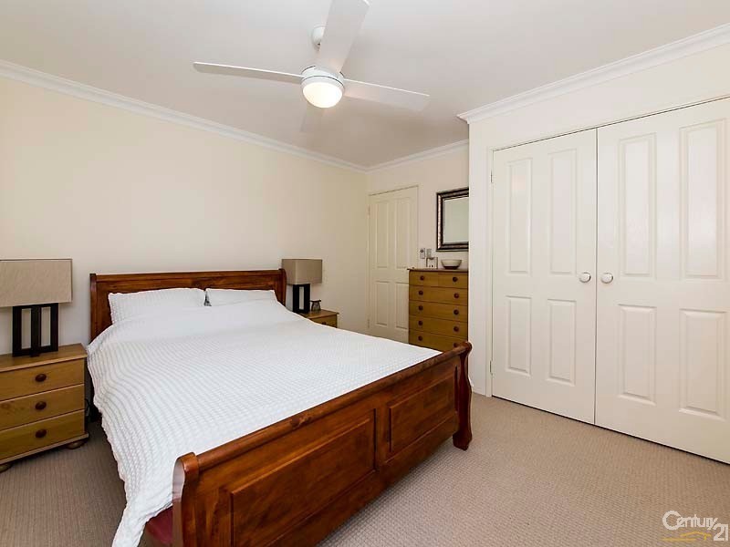 4 Manta Pass, Mindarie WA 6030