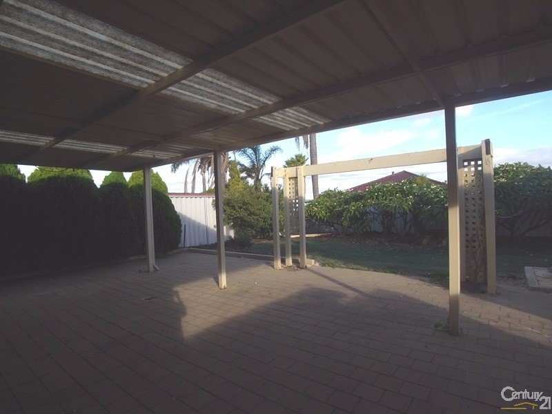 33 Pridmore Glen, Clarkson WA 6030