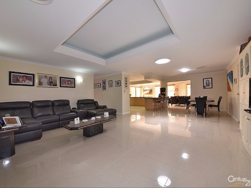 22 Rainham Avenue, Mindarie WA 6030