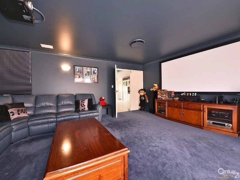 22 Rainham Avenue, Mindarie WA 6030