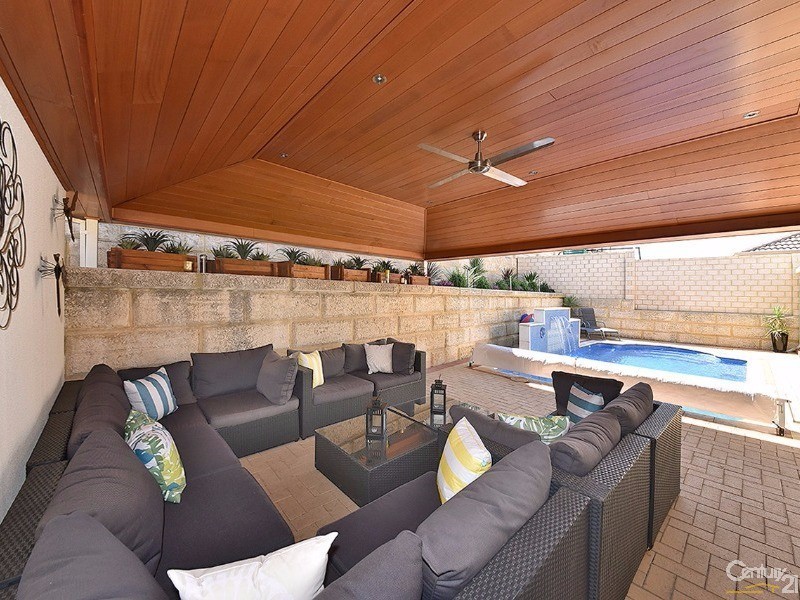 22 Rainham Avenue, Mindarie WA 6030