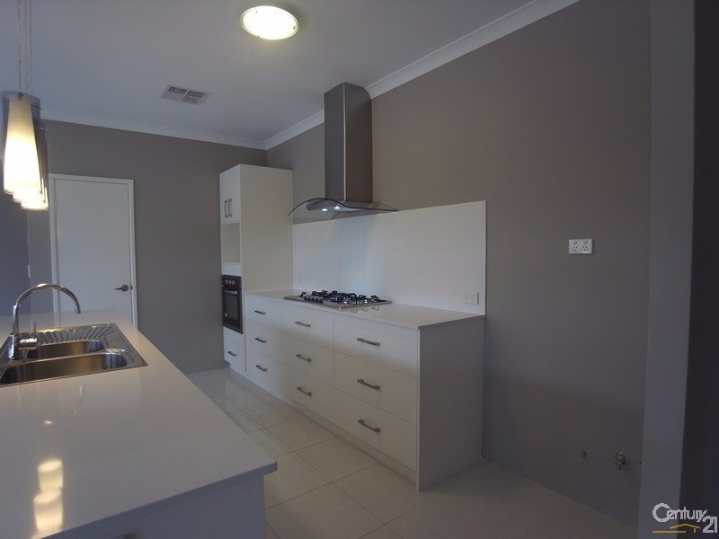 11 Watershed Way, Pearsall WA 6065