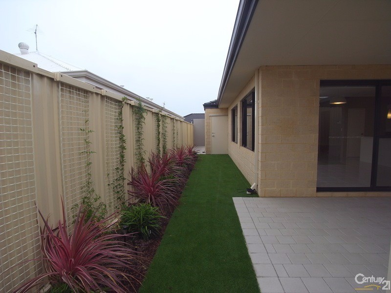 11 Watershed Way, Pearsall WA 6065