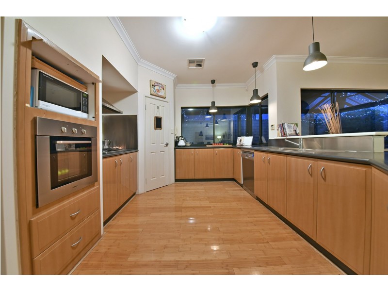 27 Gateshead Loop, Mindarie WA 6030