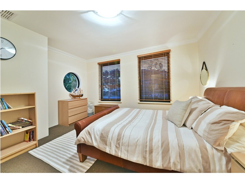 27 Gateshead Loop, Mindarie WA 6030