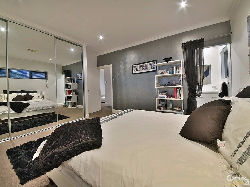 6 Birkenhead Ridge, Mindarie WA 6030