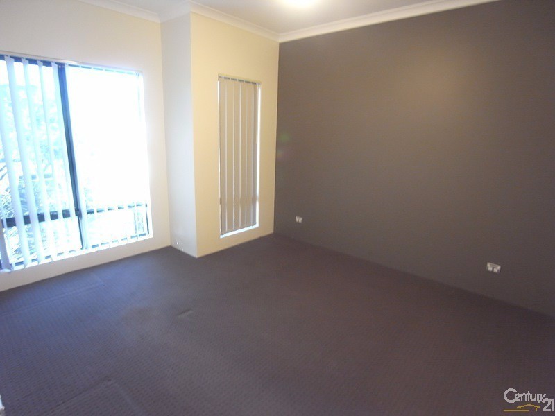 279 Camborne Parkway, Butler WA 6036