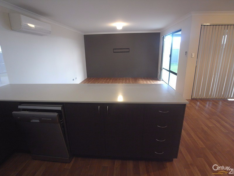 279 Camborne Parkway, Butler WA 6036