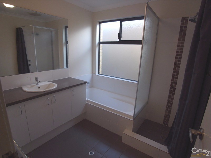 279 Camborne Parkway, Butler WA 6036